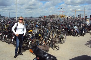 AMSTERDAM, SIERPIEŃ 2010